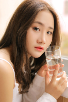 精灵俏女巫